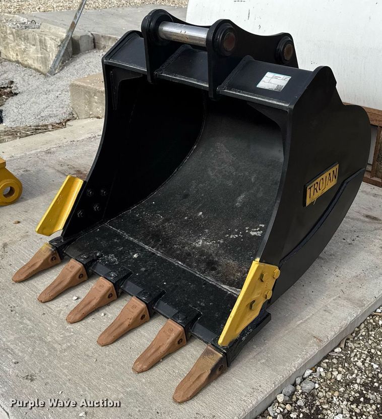 image for item DT0531 Trojan 12T-65 excavator bucket