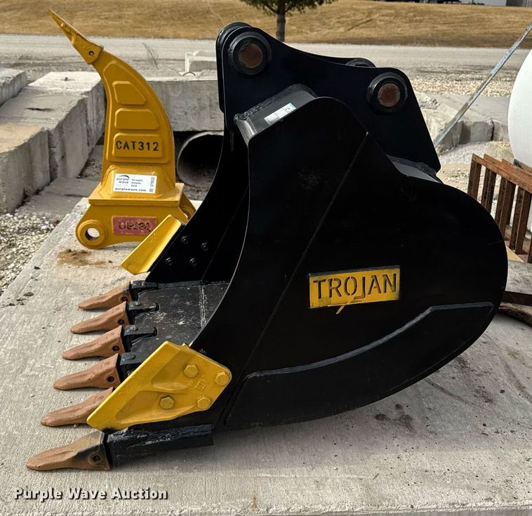 image for item DT0531 Trojan 12T-65 excavator bucket