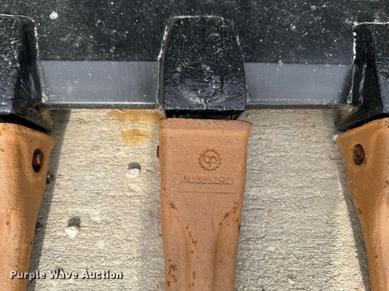 image for item DT0531 Trojan 12T-65 excavator bucket