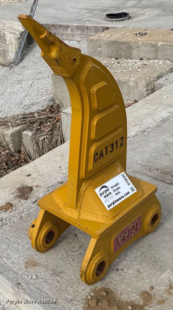 image for item DT0532 Teran excavator ripper attachment