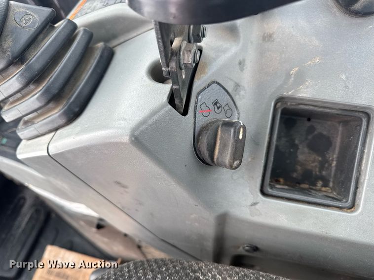 image for item DT0537 2018 Bobcat E42 mini excavator