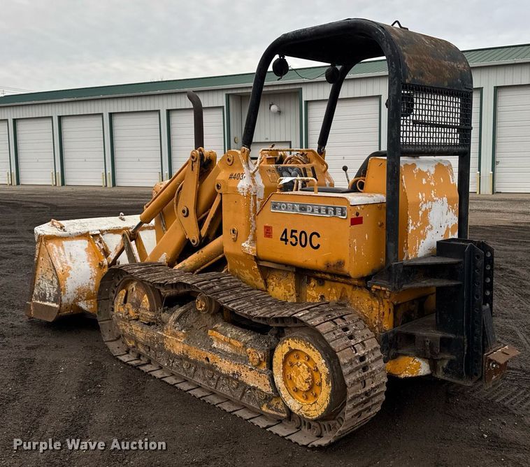 image for item DT0552 John Deere 450C track loader