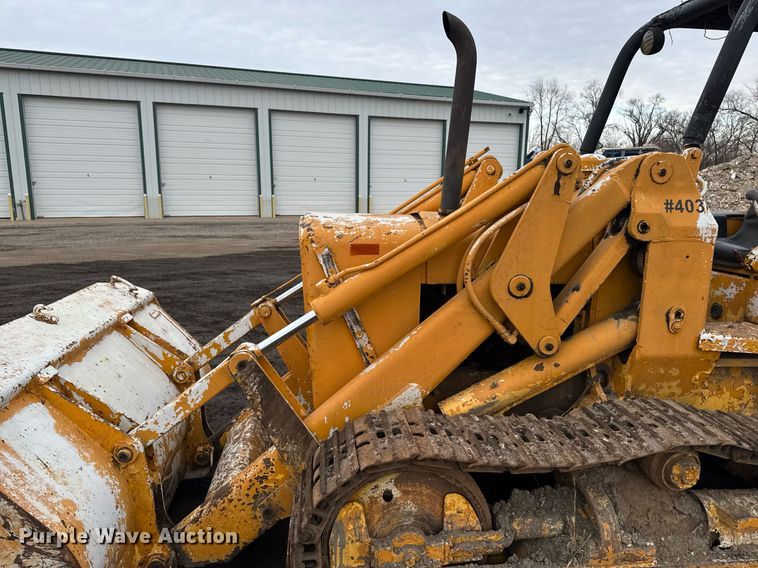 image for item DT0552 John Deere 450C track loader