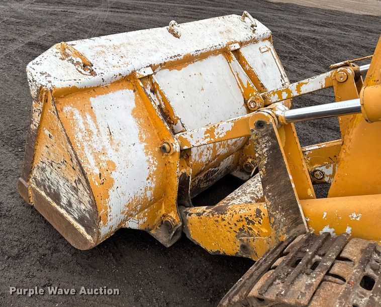 image for item DT0552 John Deere 450C track loader