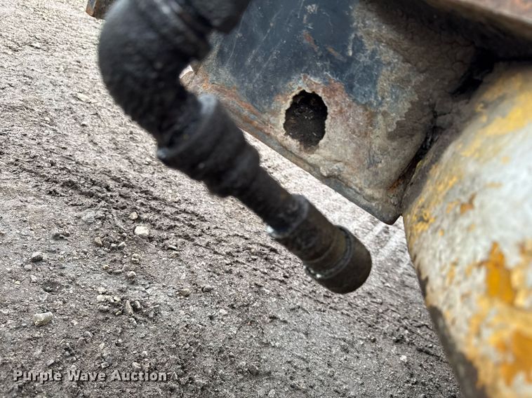 image for item DT0552 John Deere 450C track loader