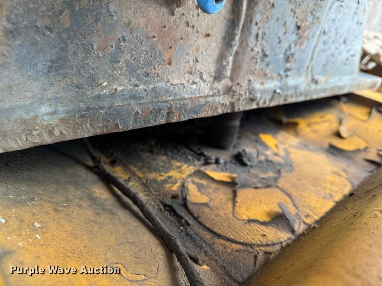 image for item DT0552 John Deere 450C track loader