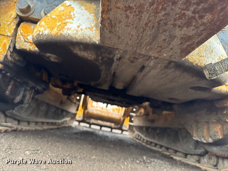 image for item DT0552 John Deere 450C track loader