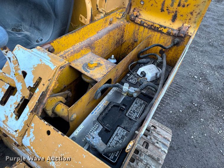 image for item DT0552 John Deere 450C track loader