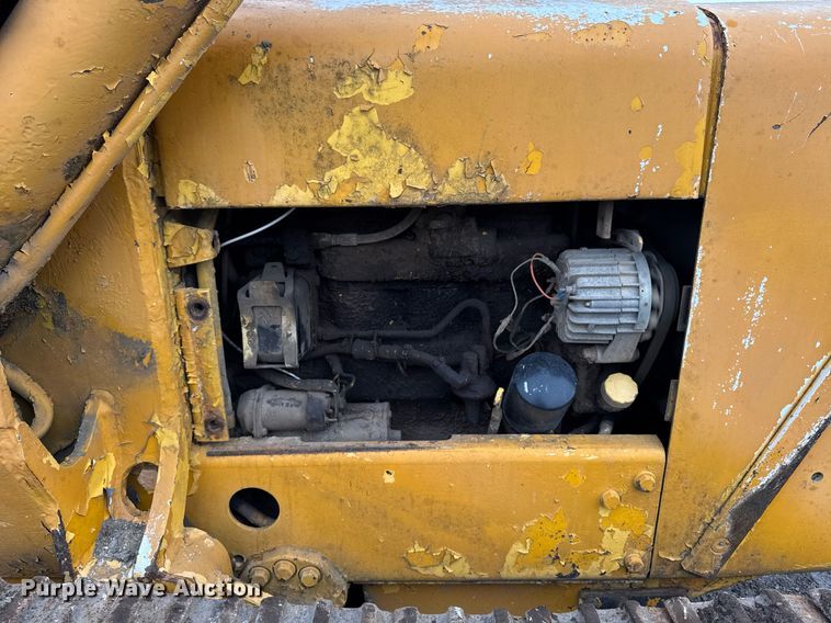 image for item DT0552 John Deere 450C track loader