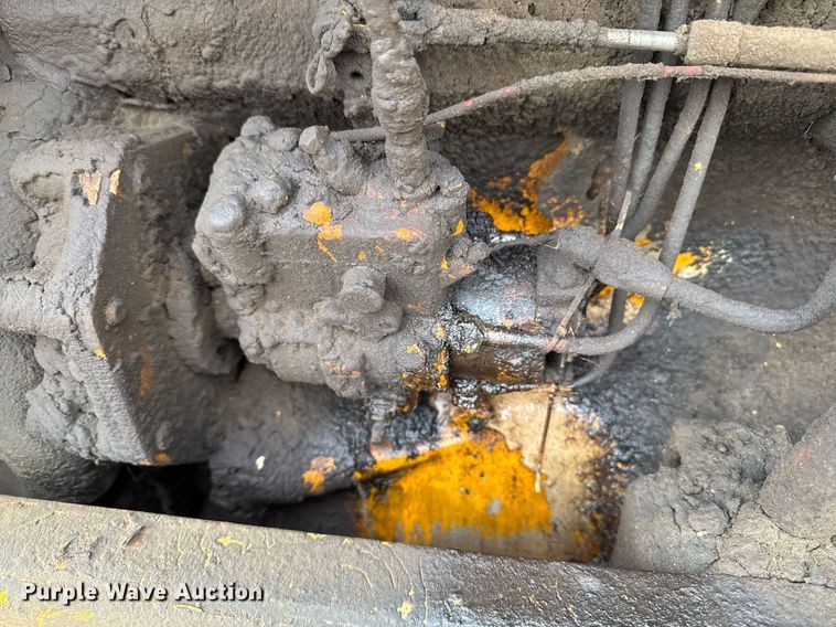 image for item DT0552 John Deere 450C track loader