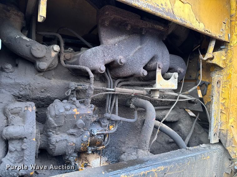 image for item DT0552 John Deere 450C track loader