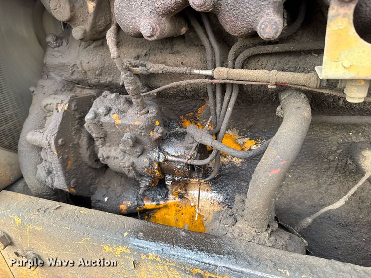 image for item DT0552 John Deere 450C track loader