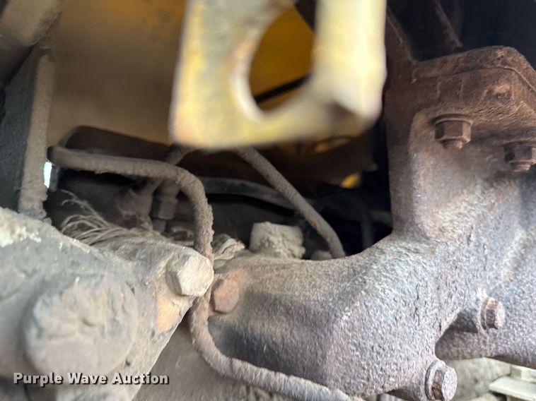 image for item DT0552 John Deere 450C track loader