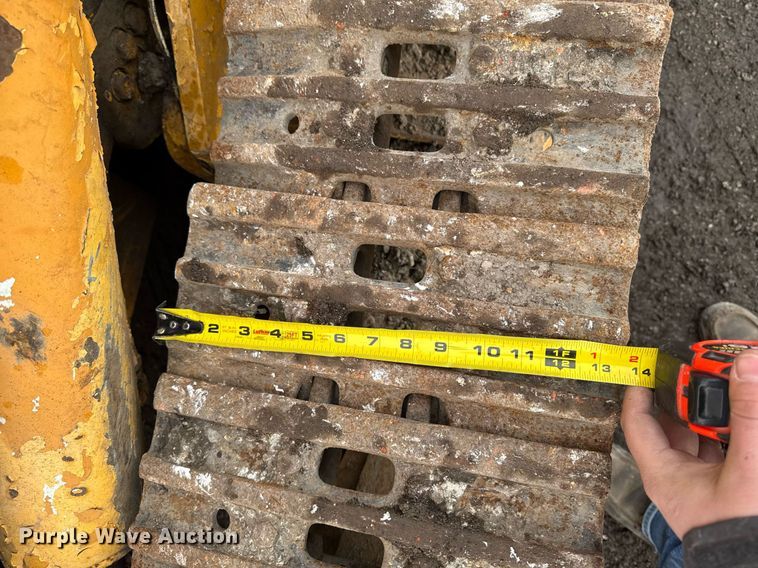 image for item DT0552 John Deere 450C track loader