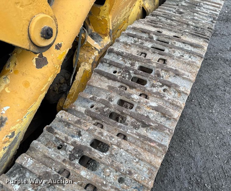 image for item DT0552 John Deere 450C track loader