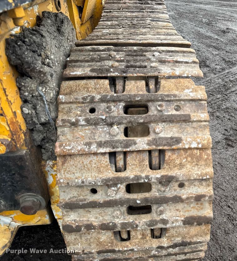 image for item DT0552 John Deere 450C track loader