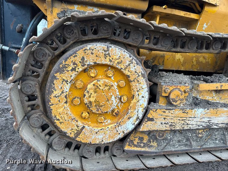 image for item DT0552 John Deere 450C track loader