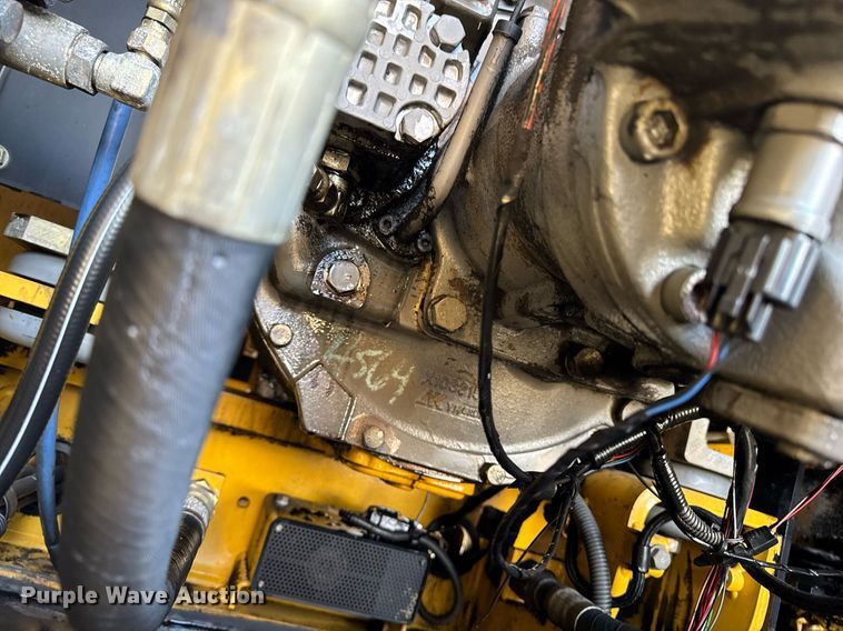 image for item DT0560 2007 John Deere 240D LC long reach excavator