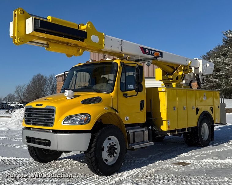 image for item DT0562 2021 Freightliner M2 106 bucket truck
