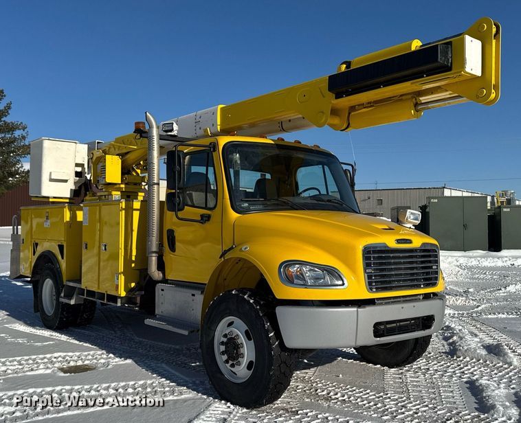 image for item DT0562 2021 Freightliner M2 106 bucket truck