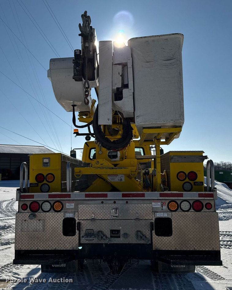 image for item DT0562 2021 Freightliner M2 106 bucket truck