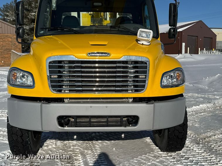 image for item DT0562 2021 Freightliner M2 106 bucket truck
