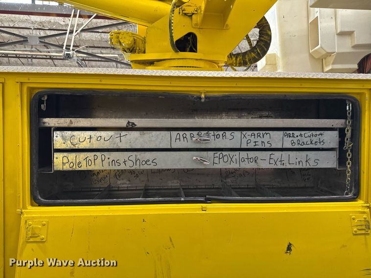 image for item DT0562 2021 Freightliner M2 106 bucket truck