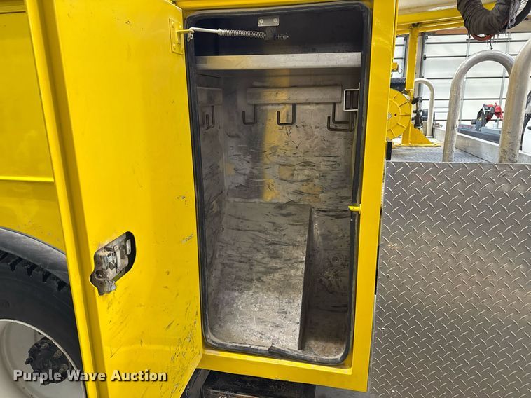 image for item DT0562 2021 Freightliner M2 106 bucket truck