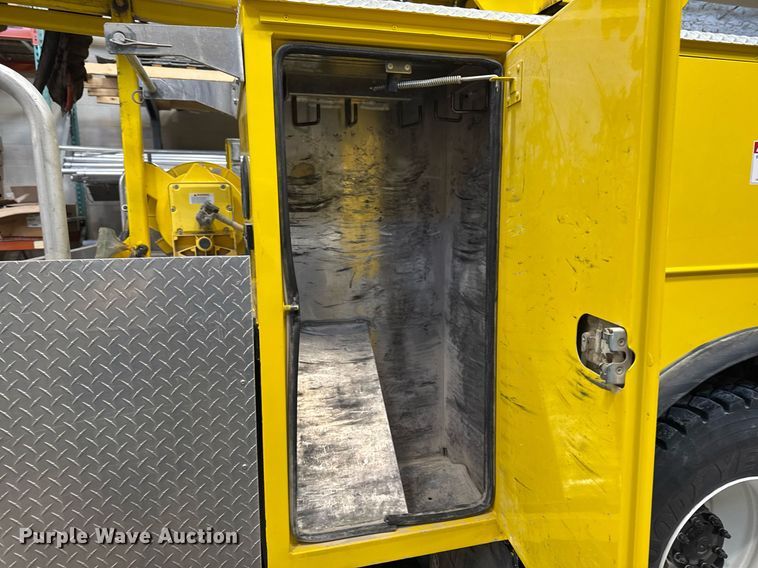 image for item DT0562 2021 Freightliner M2 106 bucket truck