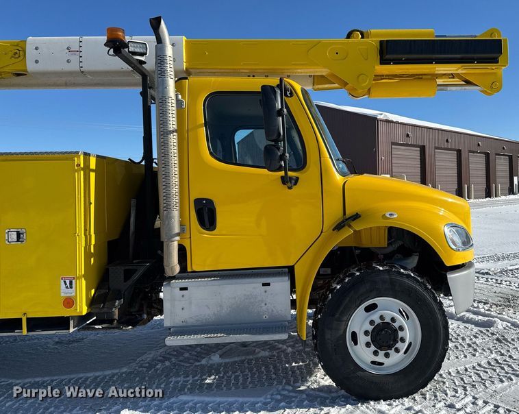 image for item DT0562 2021 Freightliner M2 106 bucket truck