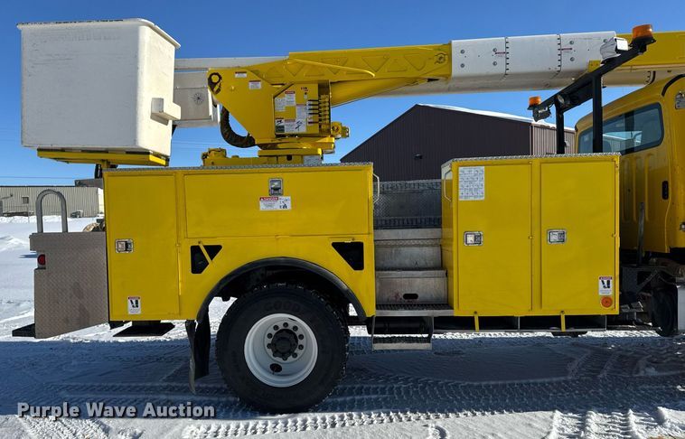 image for item DT0562 2021 Freightliner M2 106 bucket truck