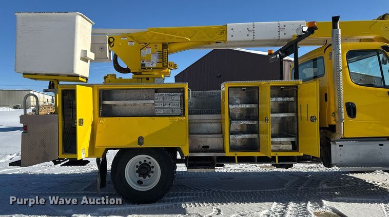 image for item DT0562 2021 Freightliner M2 106 bucket truck