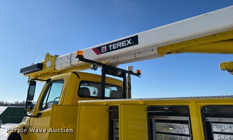 image for item DT0562 2021 Freightliner M2 106 bucket truck