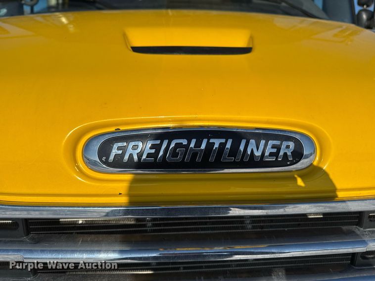 image for item DT0562 2021 Freightliner M2 106 bucket truck