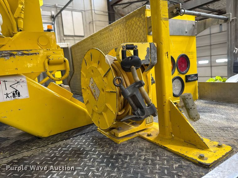 image for item DT0562 2021 Freightliner M2 106 bucket truck