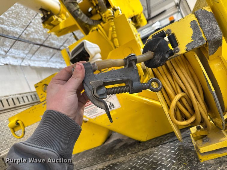 image for item DT0562 2021 Freightliner M2 106 bucket truck