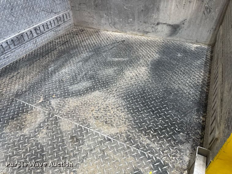 image for item DT0562 2021 Freightliner M2 106 bucket truck