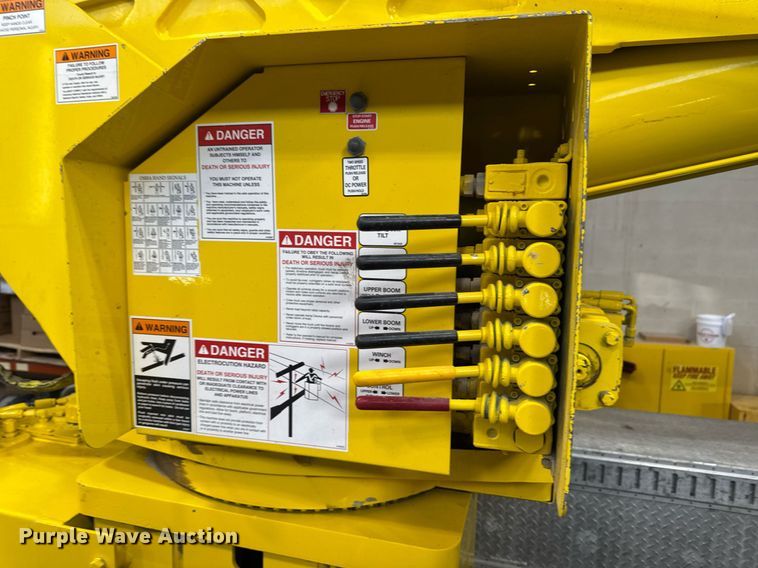 image for item DT0562 2021 Freightliner M2 106 bucket truck