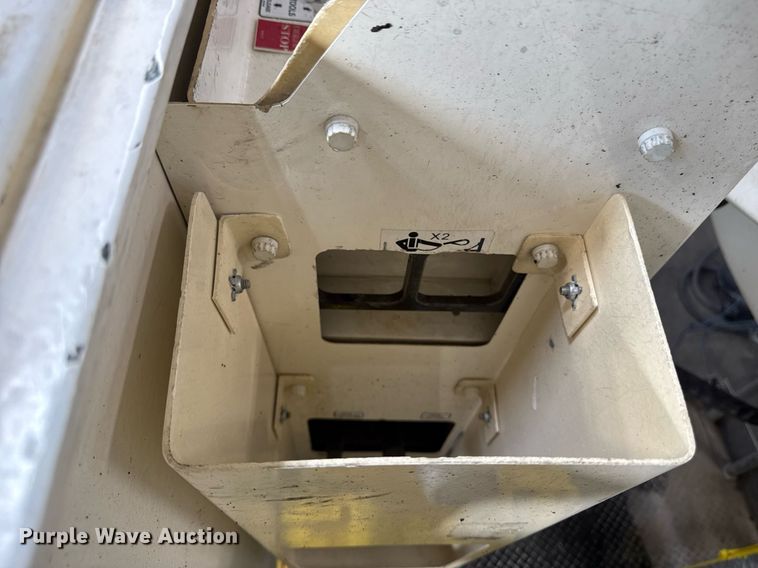 image for item DT0562 2021 Freightliner M2 106 bucket truck