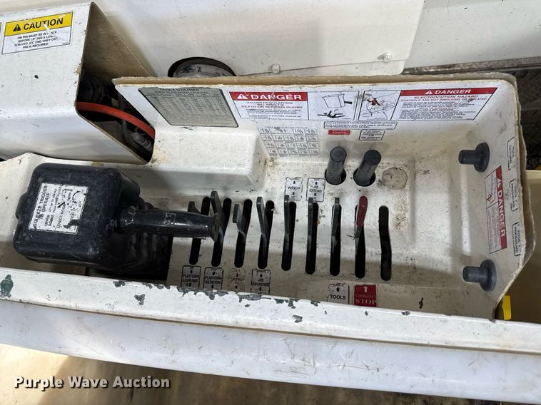 image for item DT0562 2021 Freightliner M2 106 bucket truck