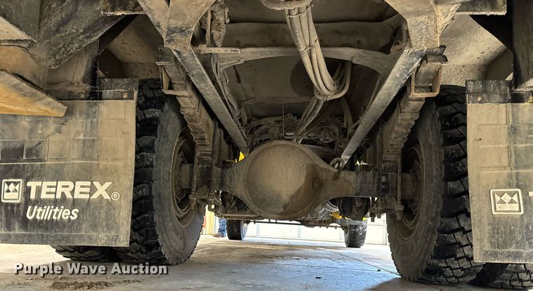 image for item DT0562 2021 Freightliner M2 106 bucket truck