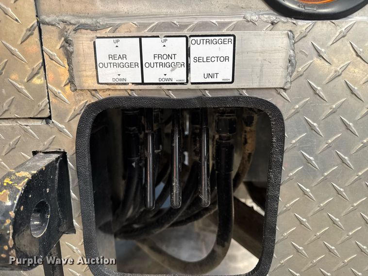 image for item DT0562 2021 Freightliner M2 106 bucket truck