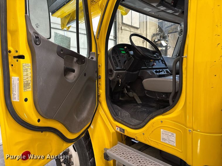 image for item DT0562 2021 Freightliner M2 106 bucket truck