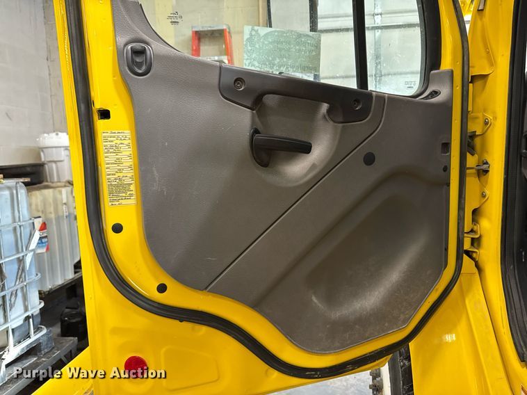 image for item DT0562 2021 Freightliner M2 106 bucket truck