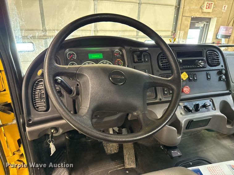 image for item DT0562 2021 Freightliner M2 106 bucket truck