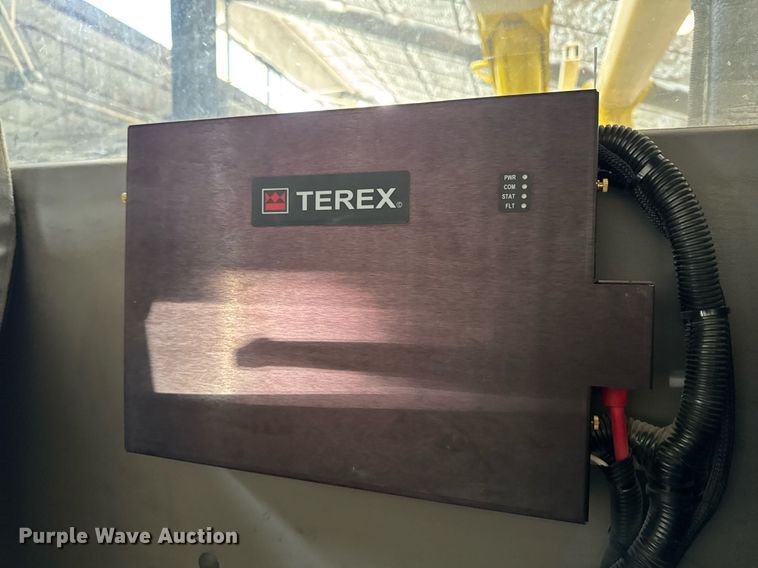 image for item DT0562 2021 Freightliner M2 106 bucket truck