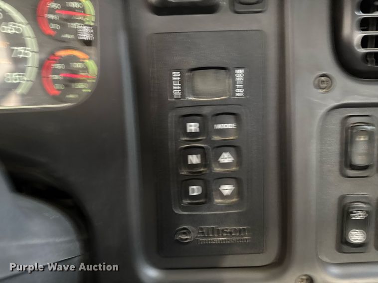 image for item DT0562 2021 Freightliner M2 106 bucket truck