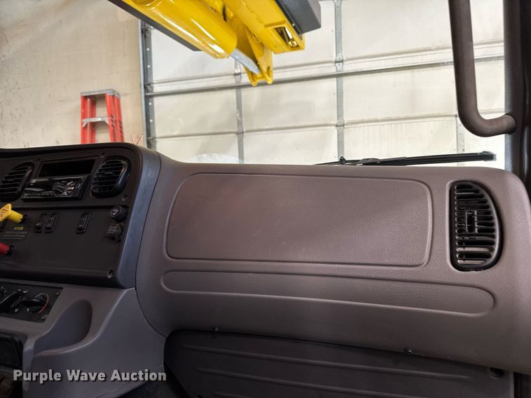 image for item DT0562 2021 Freightliner M2 106 bucket truck