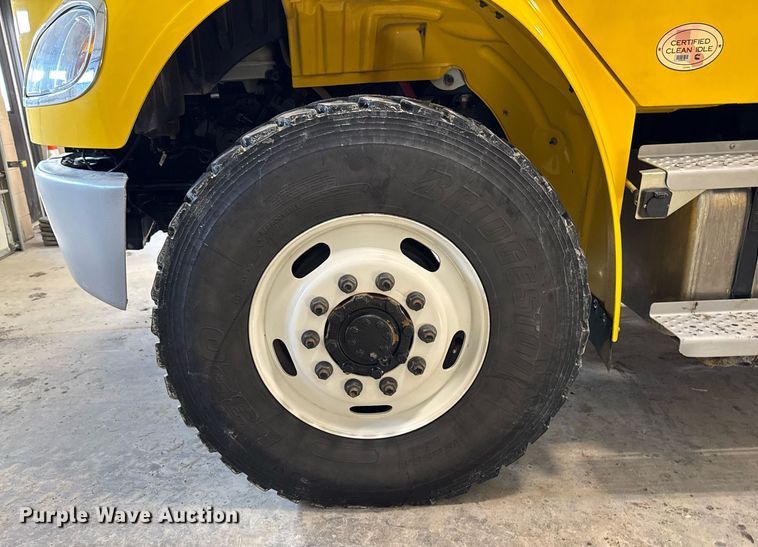 image for item DT0562 2021 Freightliner M2 106 bucket truck