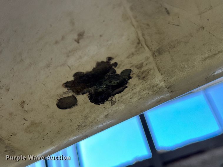 image for item DT0562 2021 Freightliner M2 106 bucket truck